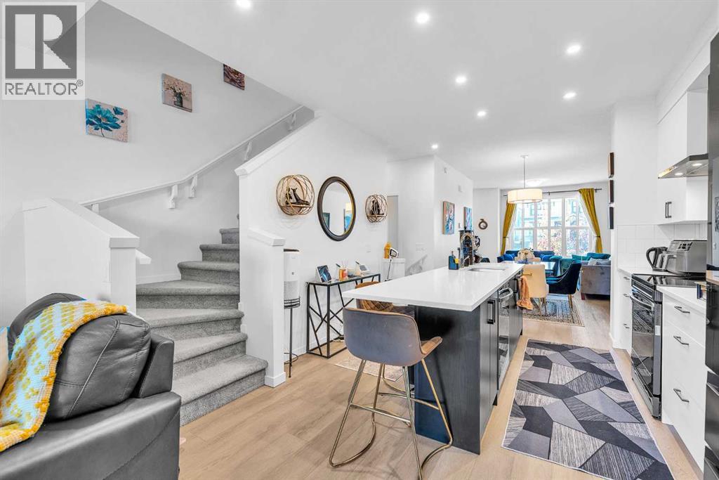 52 Edith Gate Nw, Calgary, Alberta  T3A 1Z2 - Photo 13 - A2265136