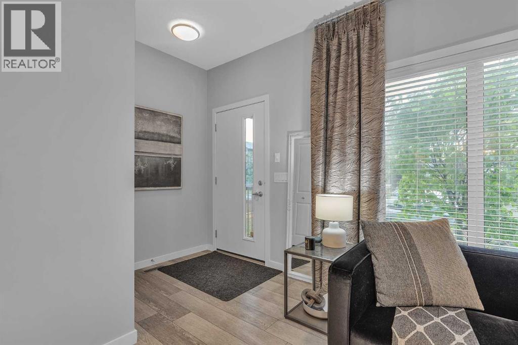 1121 Chinook Gate Bay Sw, Airdrie, Alberta  T4B 5J1 - Photo 6 - A2269091