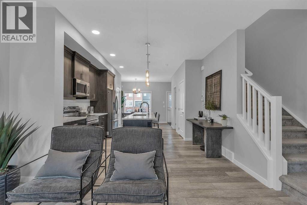 1121 Chinook Gate Bay Sw, Airdrie, Alberta  T4B 5J1 - Photo 11 - A2269091