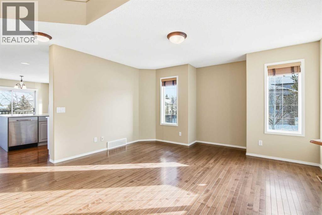 202 Panamount Court Nw, Calgary, Alberta  T3K 5S2 - Photo 4 - A2274121