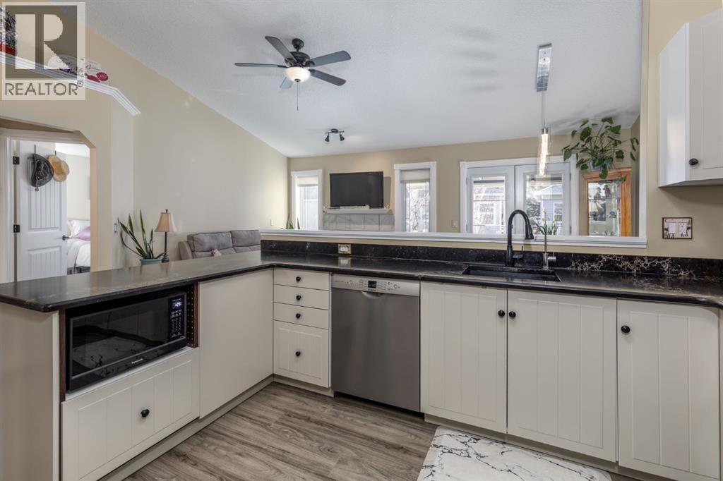 321 De Foras Close Nw, High River, Alberta  T1V 1R2 - Photo 14 - A2280036