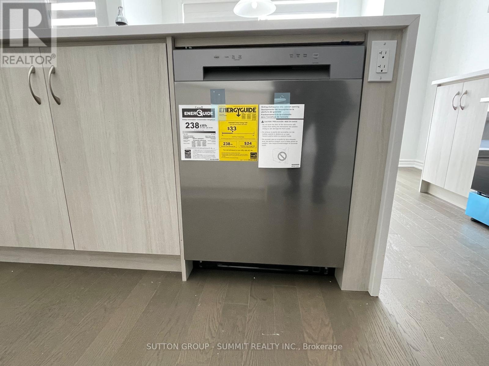 1444 Melville Bonus Crescent, Milton, Ontario  L9E 2H1 - Photo 17 - W12690554