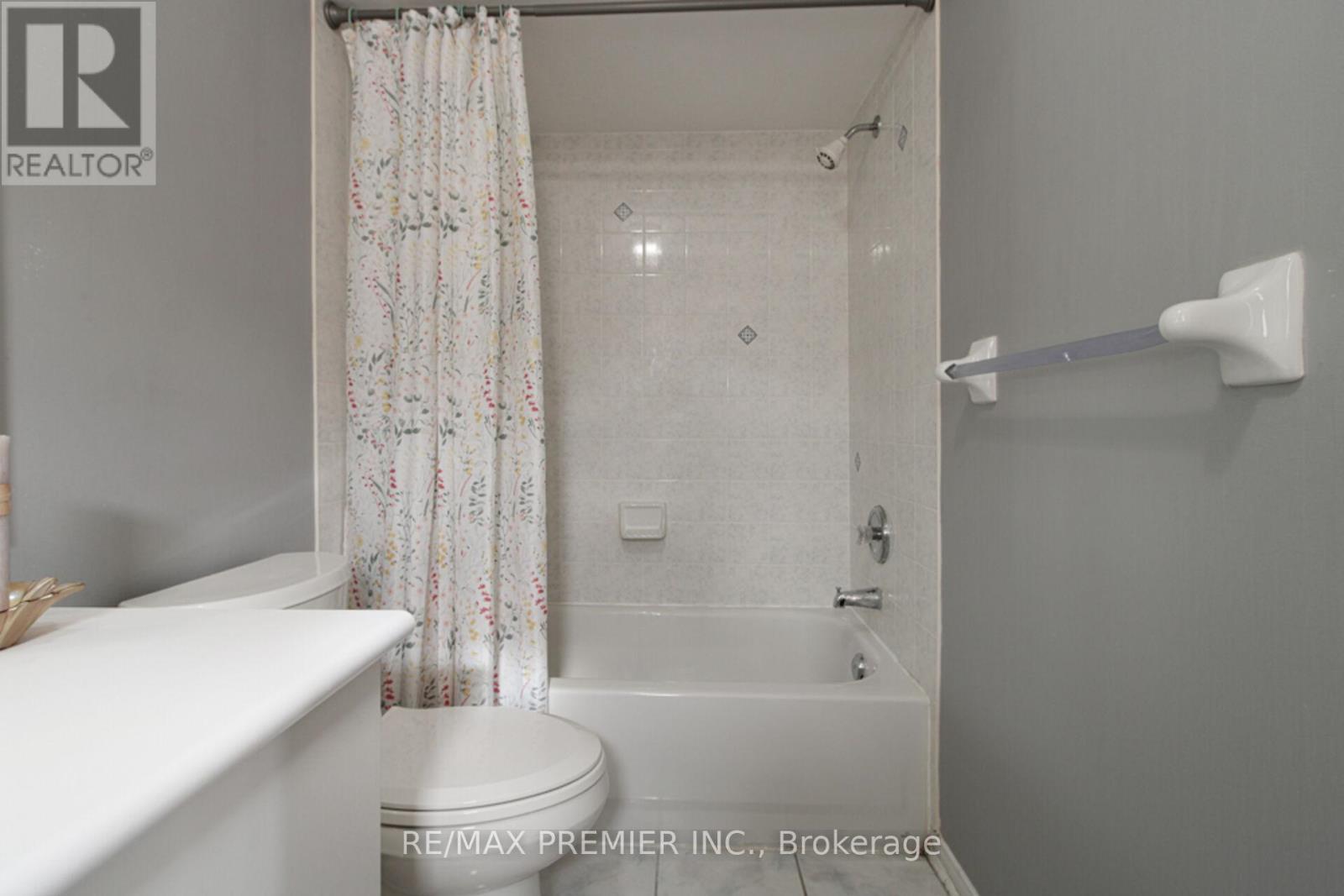 5272 Brookwood Court, Mississauga, Ontario  L5V 2N8 - Photo 18 - W12735722