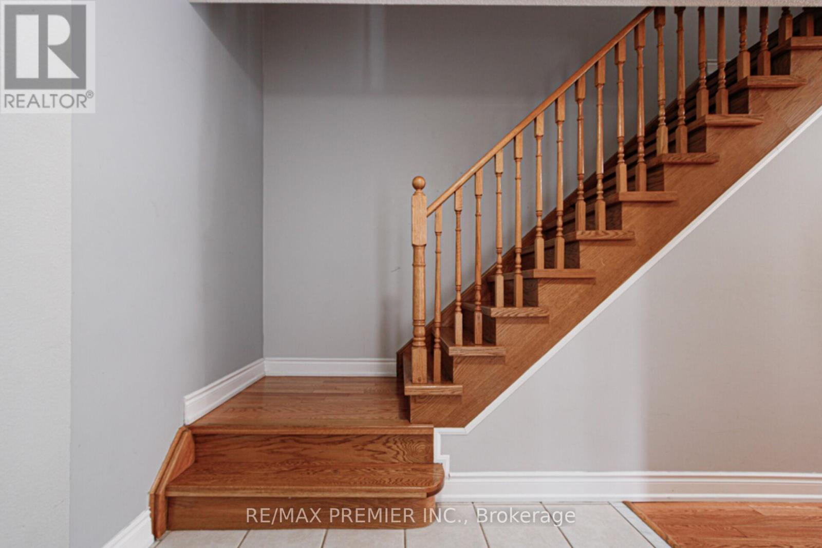 5272 Brookwood Court, Mississauga, Ontario  L5V 2N8 - Photo 13 - W12735722