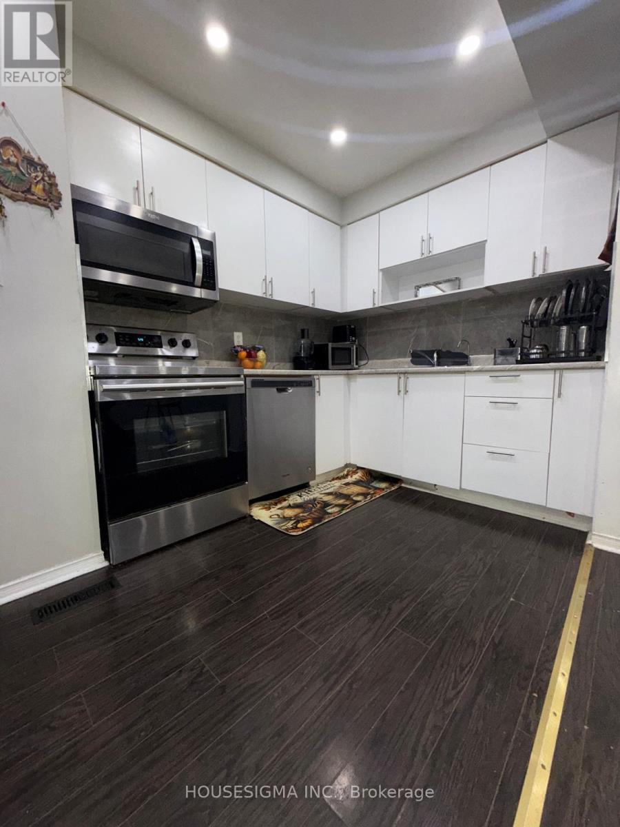 25 - 3 Sinclair Court, Brampton, Ontario  L6X 4P5 - Photo 7 - W12767676