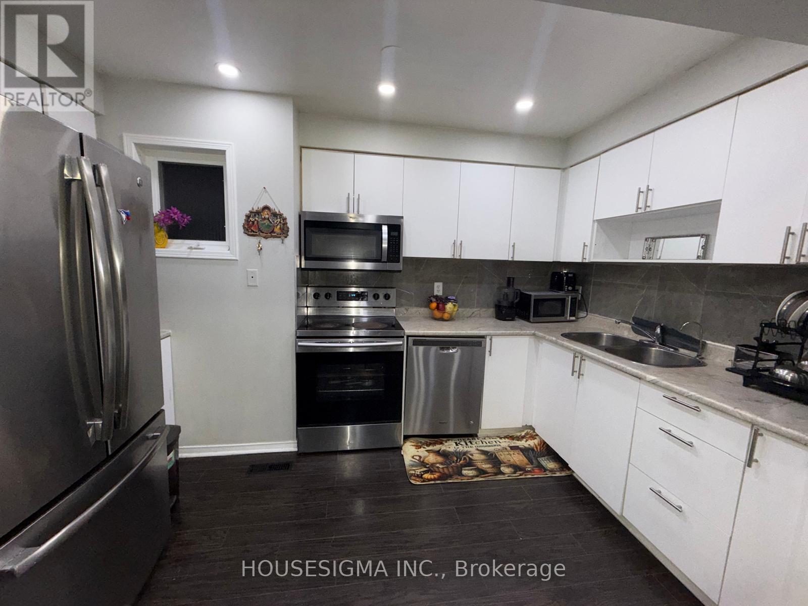 25 - 3 Sinclair Court, Brampton, Ontario  L6X 4P5 - Photo 6 - W12767676