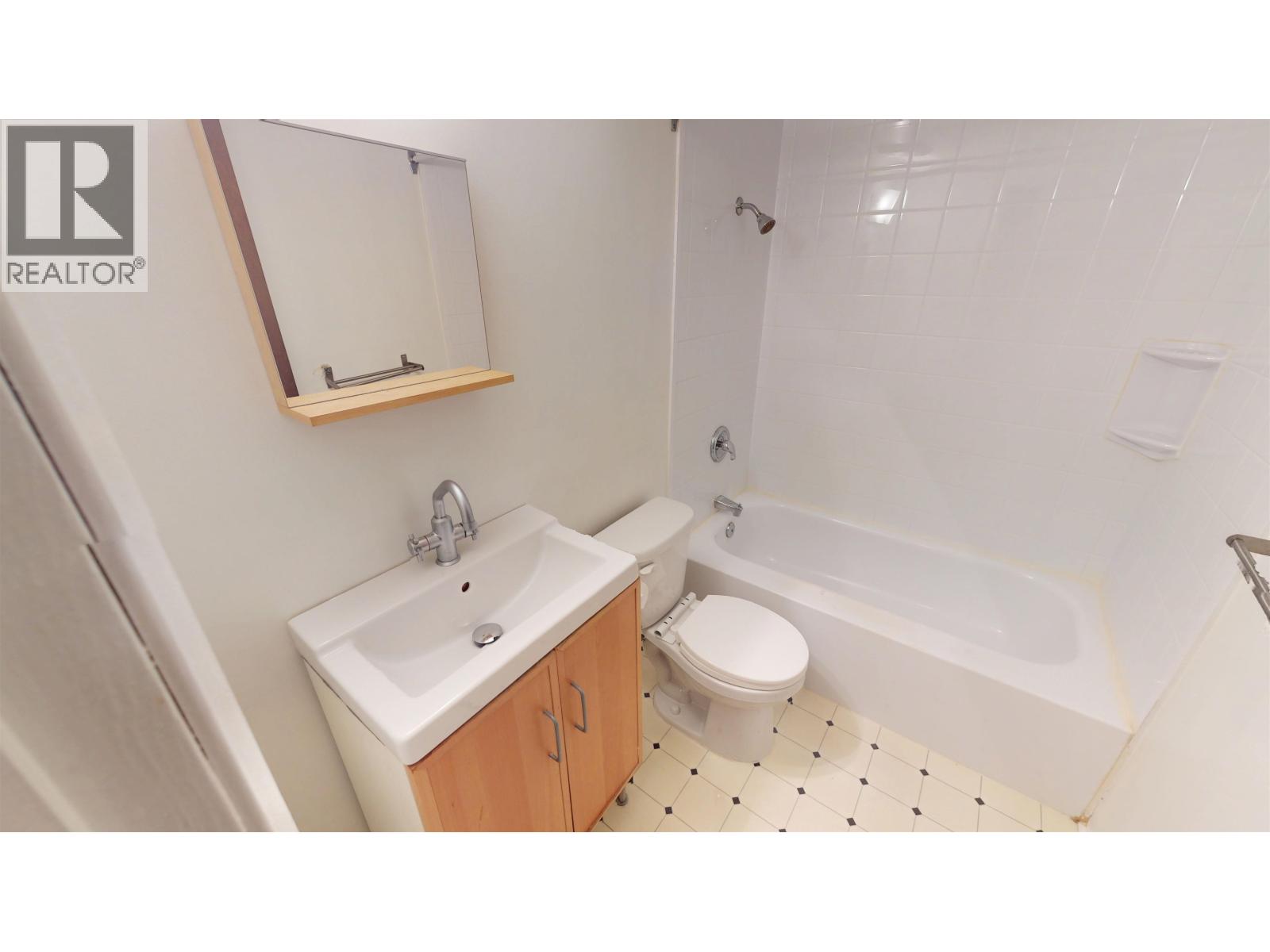 206 910 Fifth Avenue, New Westminster, British Columbia  V3M 1Y2 - Photo 13 - R3087578