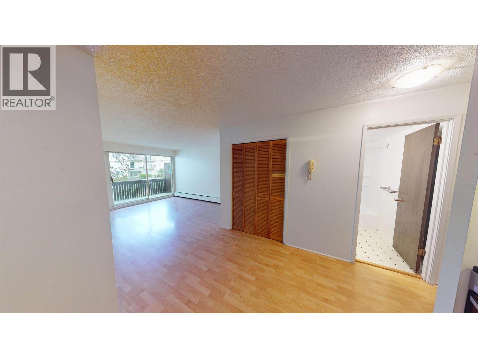 206 910 Fifth Avenue, New Westminster, British Columbia  V3M 1Y2 - Photo 4 - R3087578