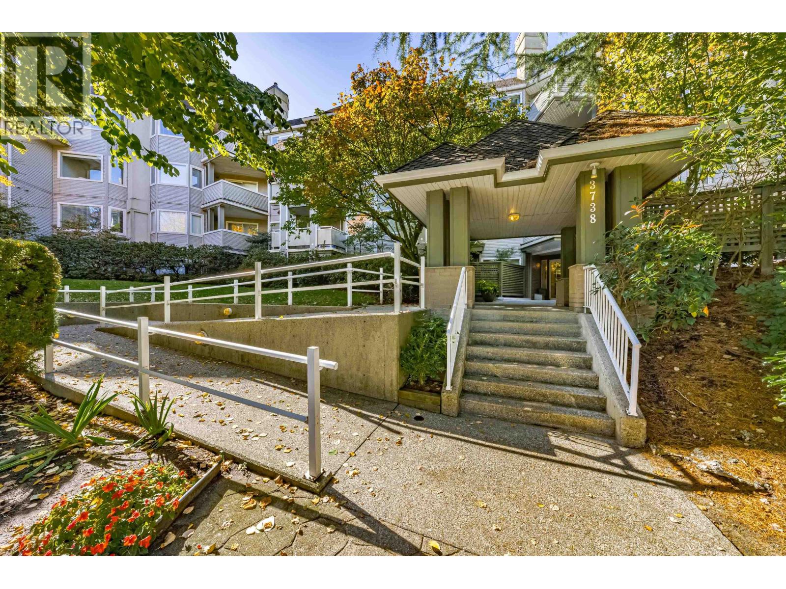 109 3738 Norfolk Street, Burnaby, British Columbia  V5G 4V4 - Photo 5 - R3087591