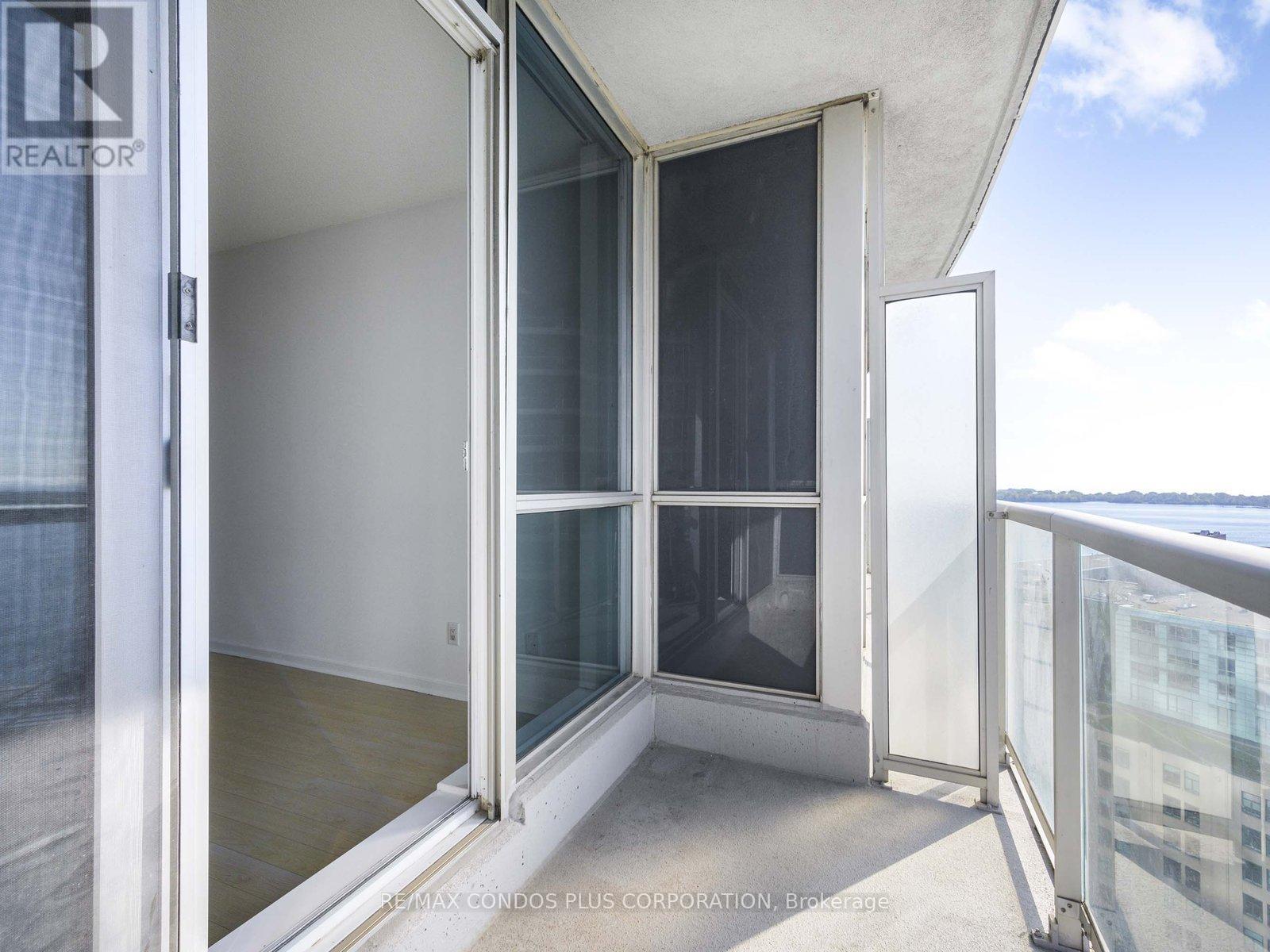 2209 - 208 Queens Quay W, Toronto (Waterfront Communities), Ontario  M5J 2Y5 - Photo 15 - C12767980