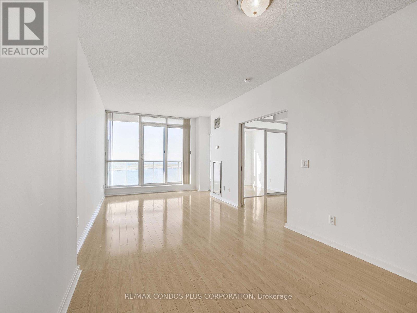 2209 - 208 Queens Quay W, Toronto (Waterfront Communities), Ontario  M5J 2Y5 - Photo 3 - C12767980