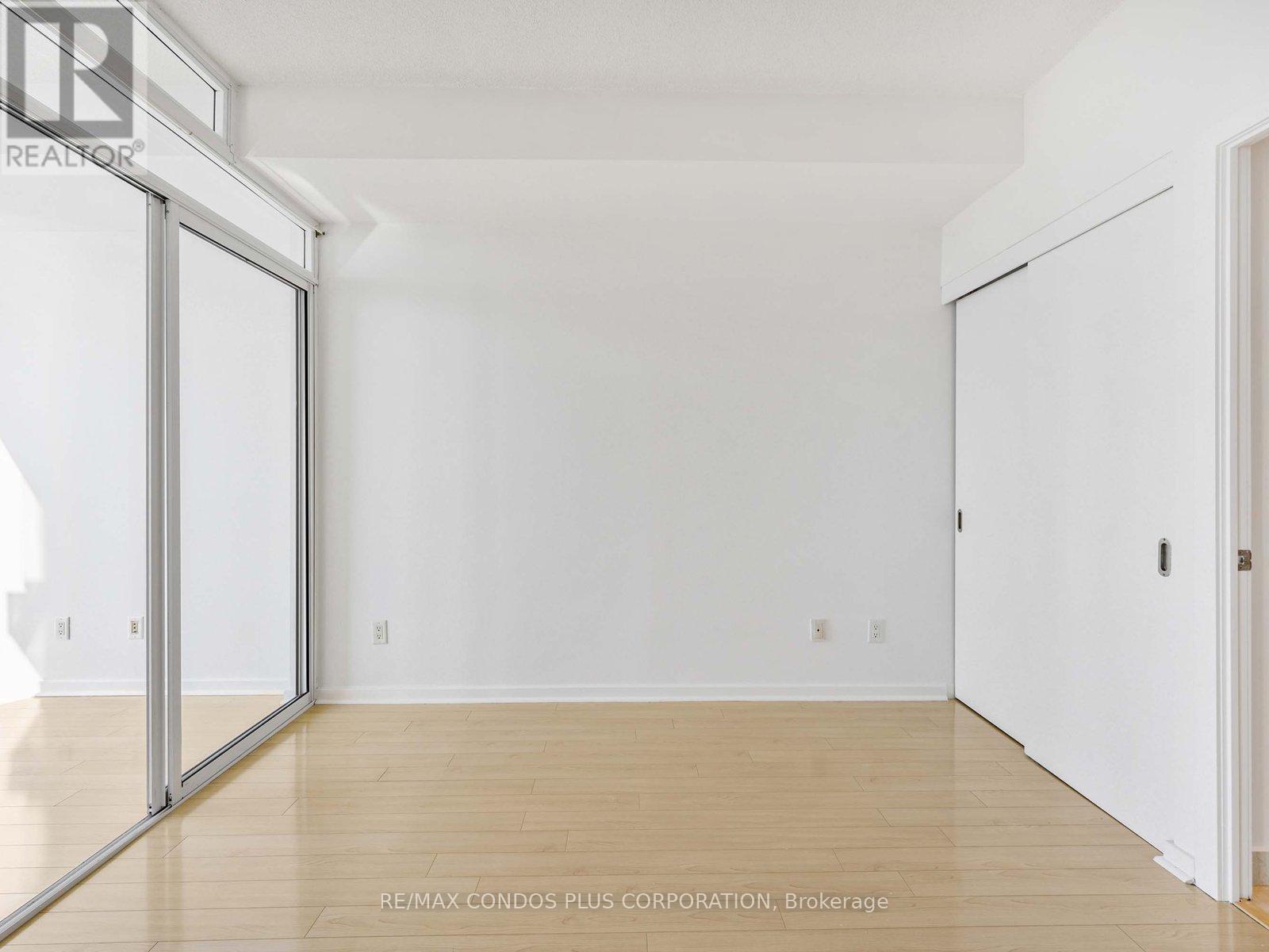 2209 - 208 Queens Quay W, Toronto (Waterfront Communities), Ontario  M5J 2Y5 - Photo 8 - C12767980