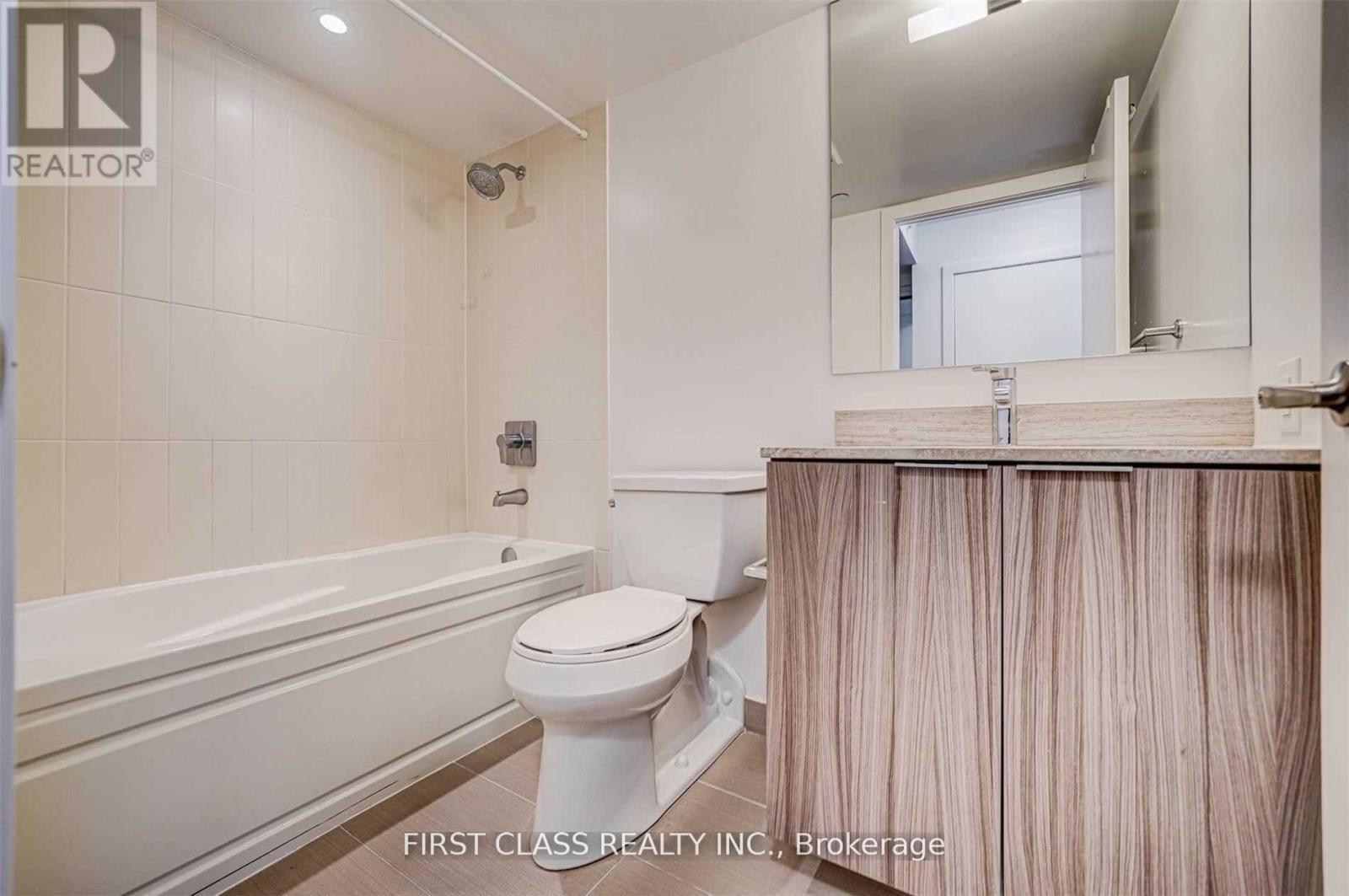 1810 - 955 Bay Street, Toronto, Ontario  M5S 0C6 - Photo 3 - C12767984