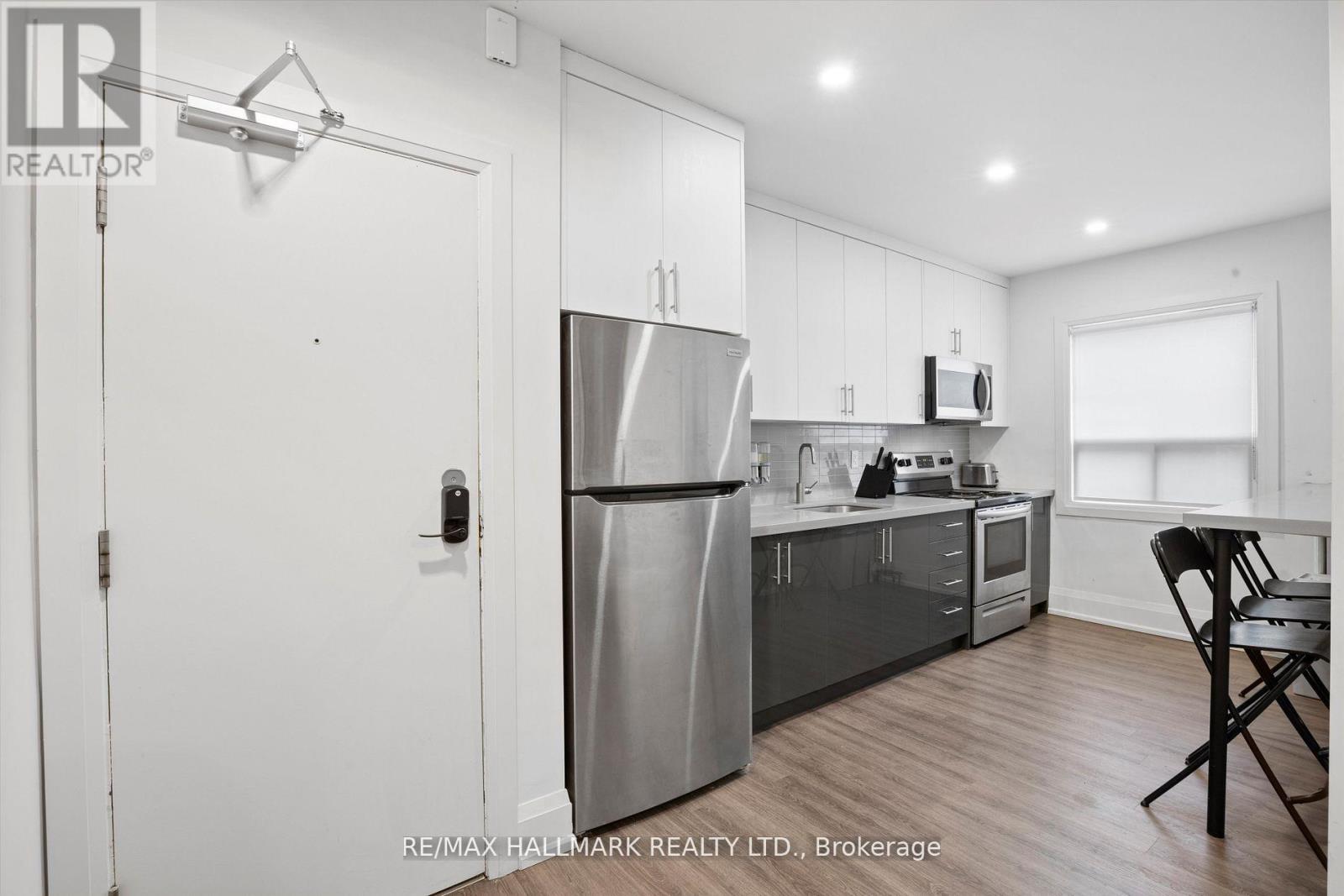 12 - 595 St Clair Avenue W, Toronto (Wychwood), Ontario  M6C 1A3 - Photo 8 - C12768018