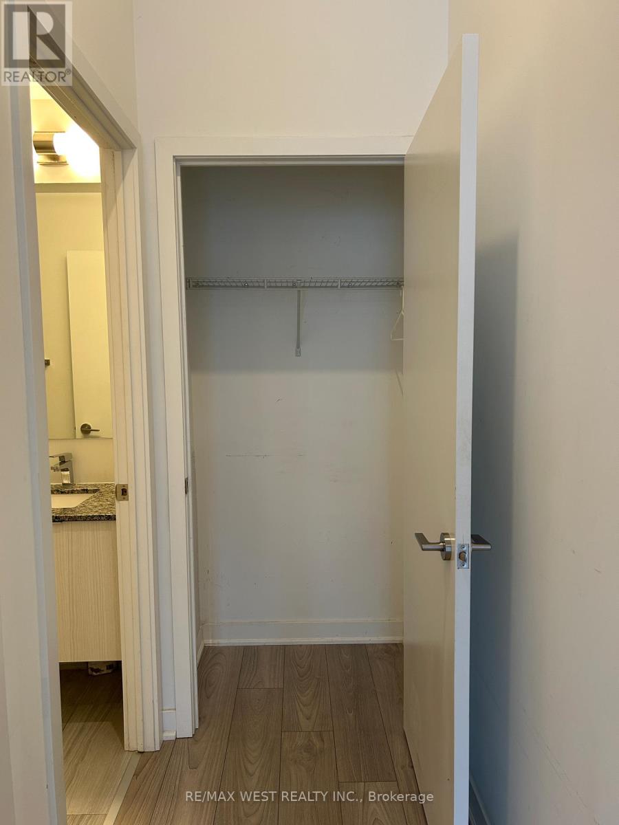 1017 - 120 Parliament Street W, Toronto (Moss Park), Ontario  M5A 0N6 - Photo 14 - C12768026