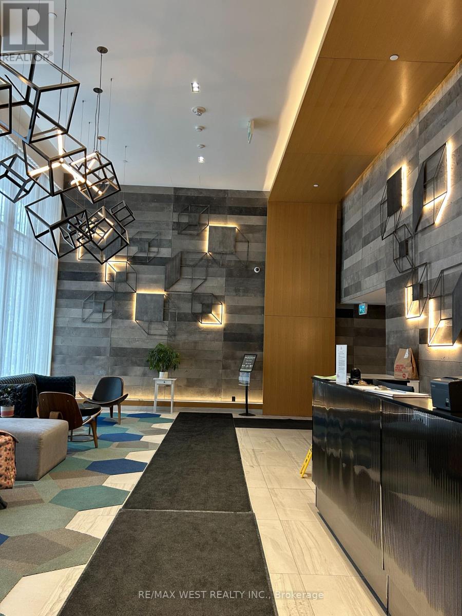 1017 - 120 Parliament Street W, Toronto (Moss Park), Ontario  M5A 0N6 - Photo 2 - C12768026