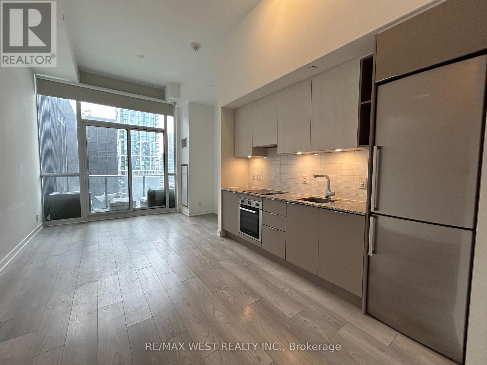 1017 - 120 Parliament Street W, Toronto (Moss Park), Ontario  M5A 0N6 - Photo 6 - C12768026