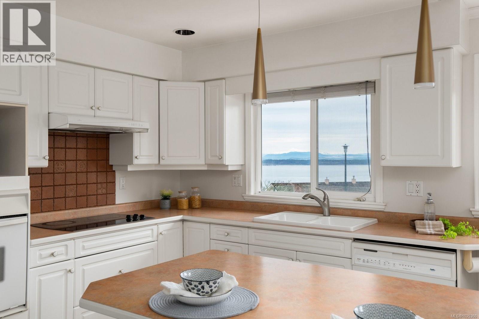 8756 Pender Park Dr, North Saanich, British Columbia  V8L 3Z5 - Photo 14 - 1025360