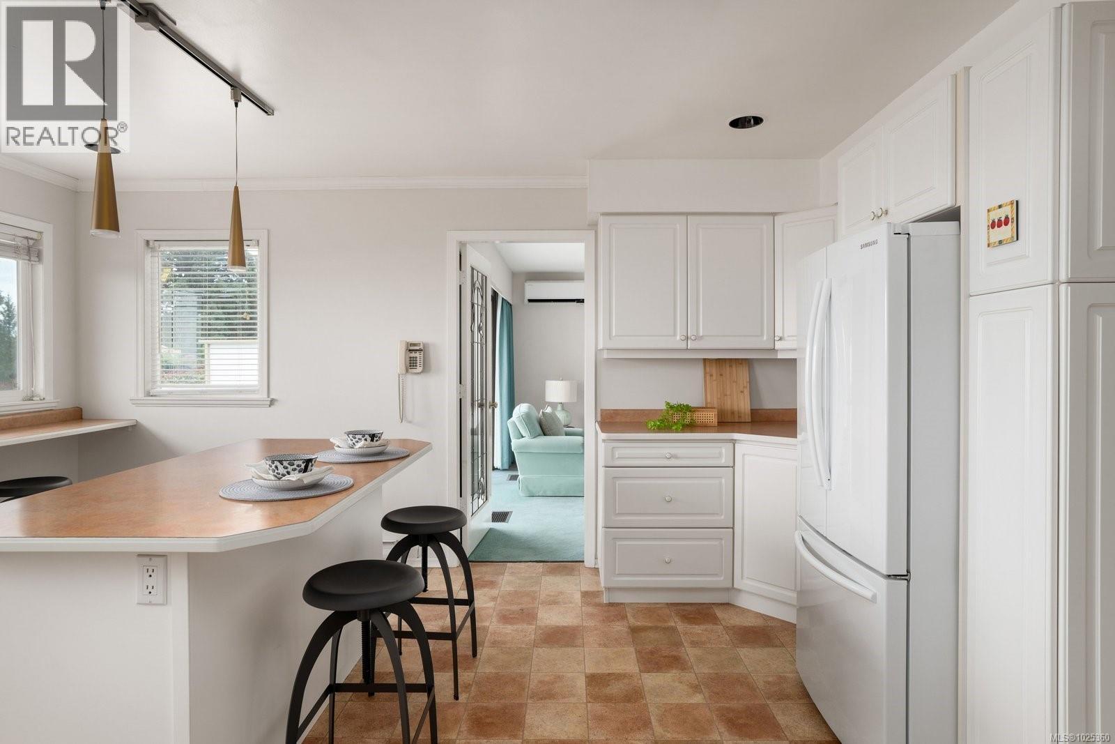 8756 Pender Park Dr, North Saanich, British Columbia  V8L 3Z5 - Photo 15 - 1025360