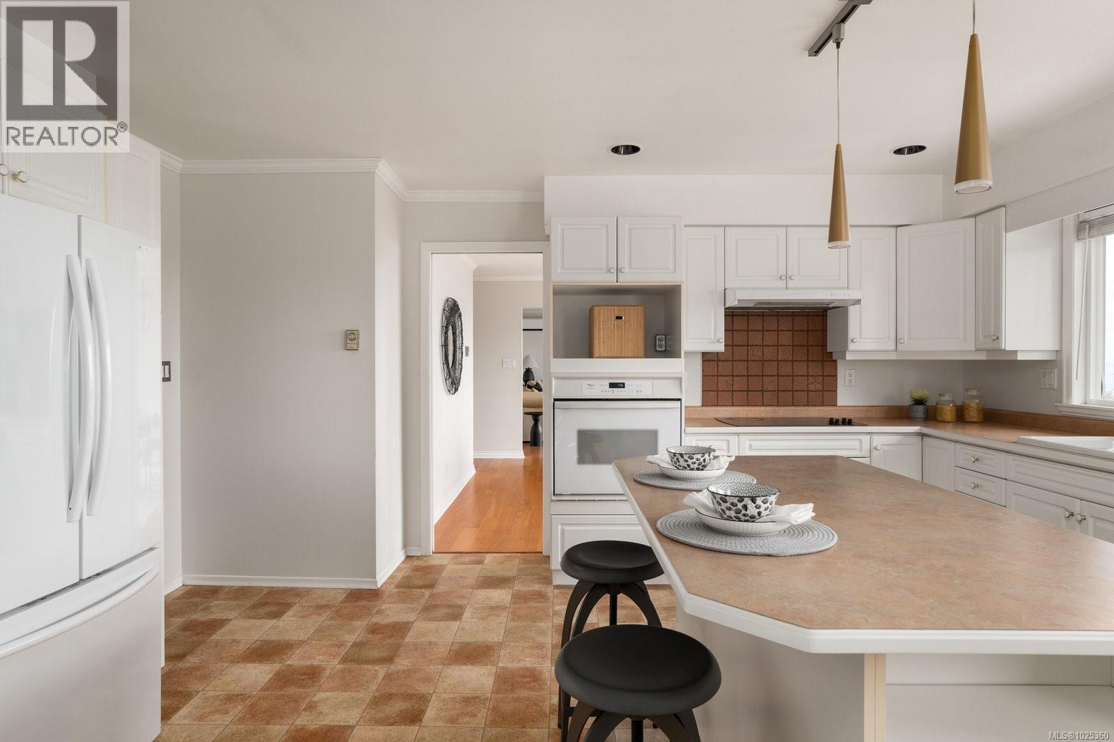 8756 Pender Park Dr, North Saanich, British Columbia  V8L 3Z5 - Photo 17 - 1025360