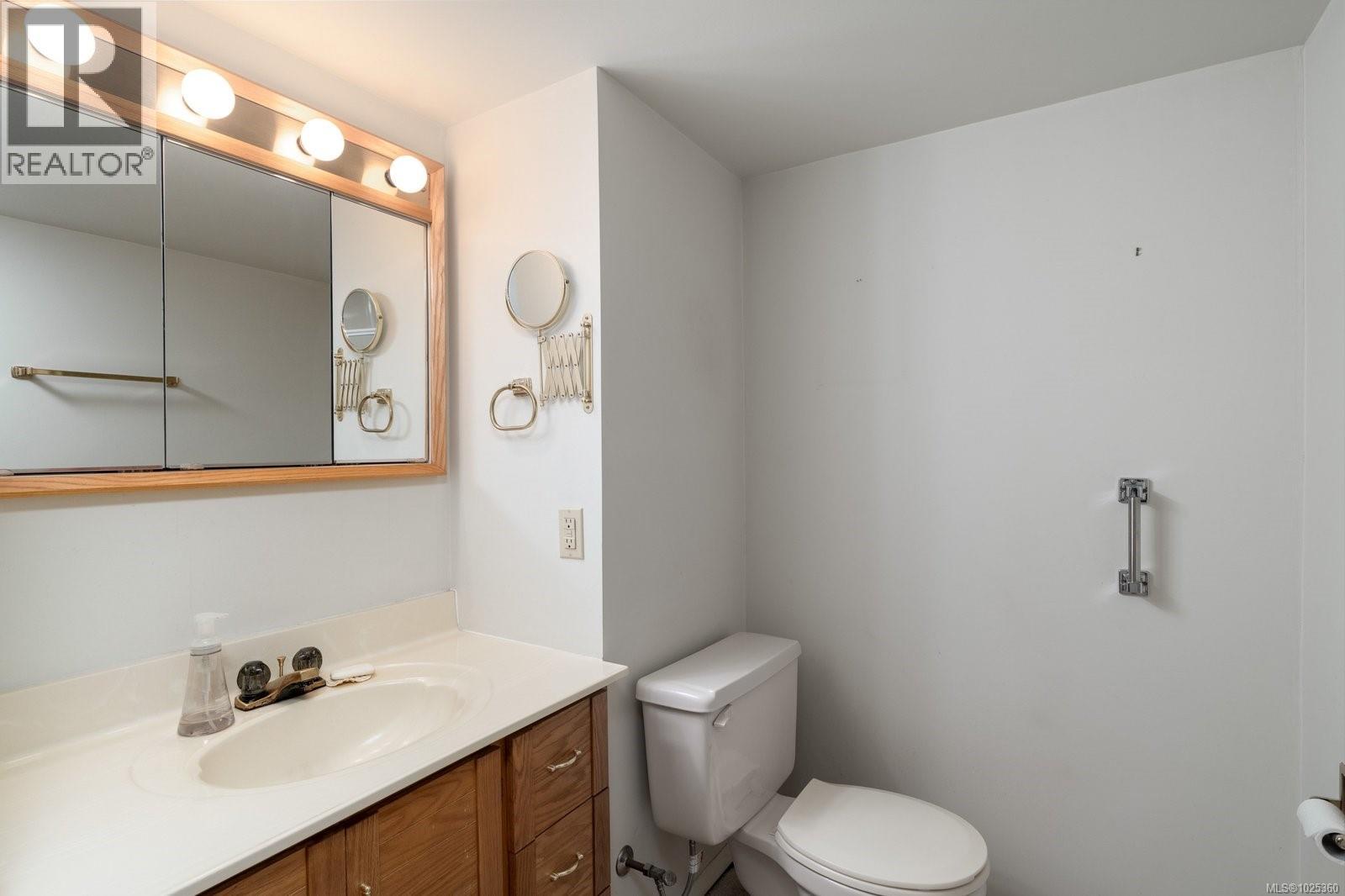 8756 Pender Park Dr, North Saanich, British Columbia  V8L 3Z5 - Photo 28 - 1025360