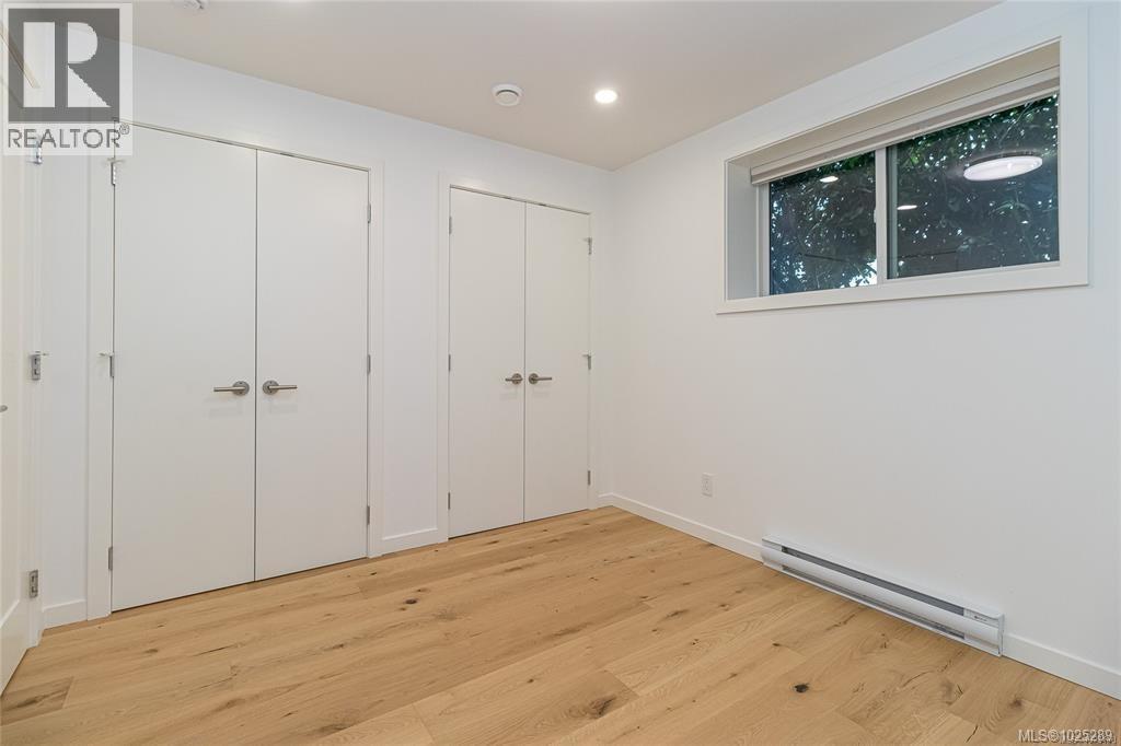 2614 Avebury Ave, Victoria, British Columbia  V8R 3W2 - Photo 39 - 1025289