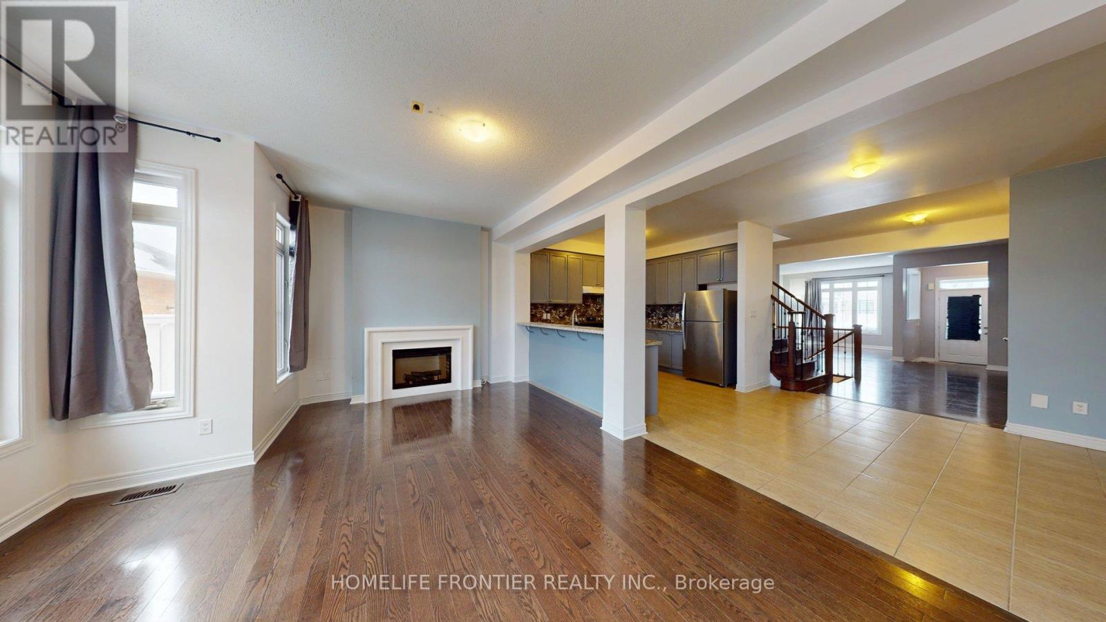 246 Inspire Boulevard, Brampton, Ontario  L6R 3Z3 - Photo 5 - W12716226