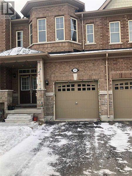 19 Pearman Crescent, Brampton, Ontario  L7A 4Y8 - Photo 2 - W12767992