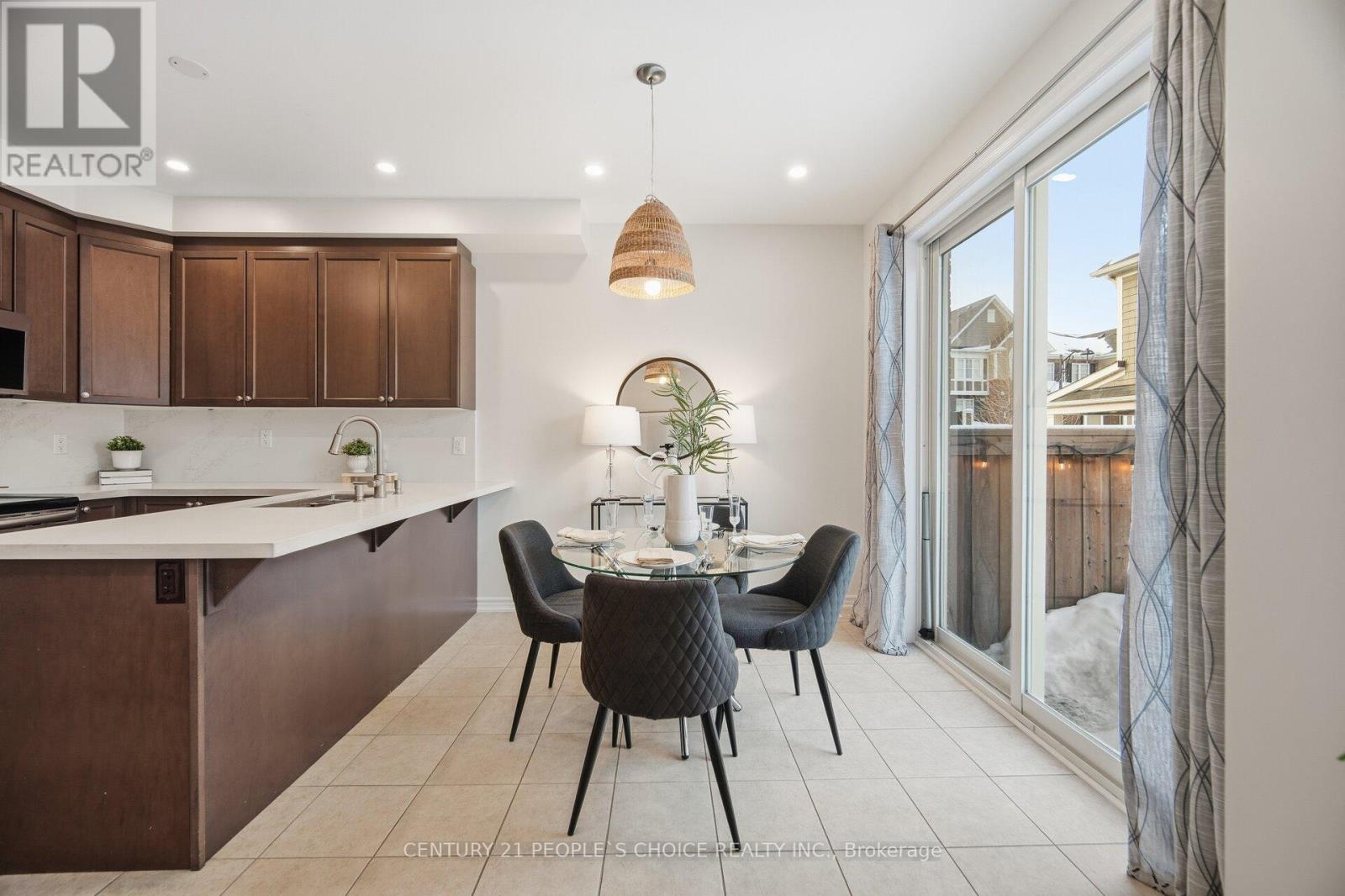 542 Fir Court, Milton (Cb Cobban), Ontario  L9T 7E7 - Photo 11 - W12767996