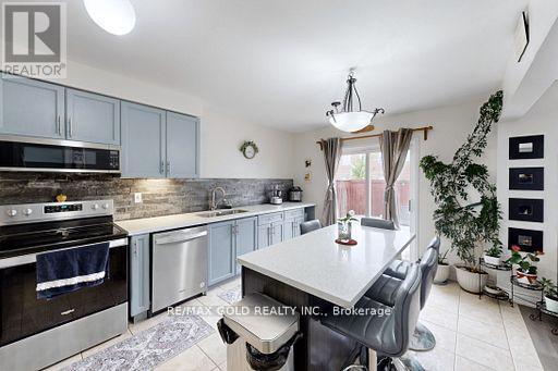 18 Thimbleberry Street, Brampton, Ontario  L7A 3L3 - Photo 11 - W12768034