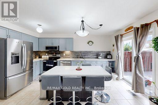 18 Thimbleberry Street, Brampton, Ontario  L7A 3L3 - Photo 14 - W12768034