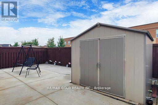 18 Thimbleberry Street, Brampton, Ontario  L7A 3L3 - Photo 48 - W12768034