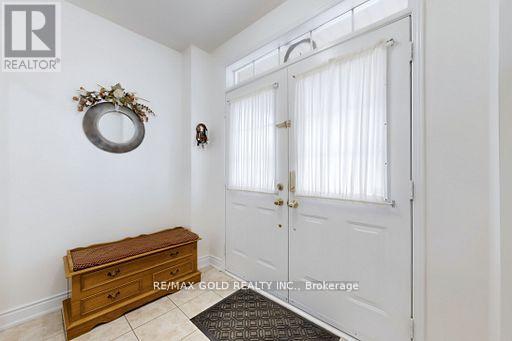 18 Thimbleberry Street, Brampton, Ontario  L7A 3L3 - Photo 9 - W12768034