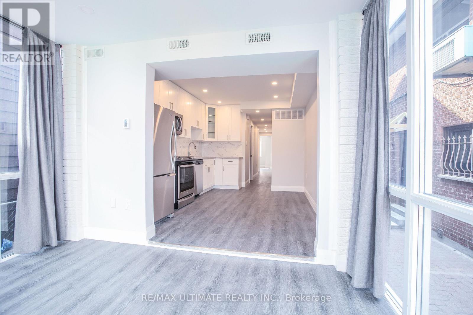 Main Floor - 19 Bartlett Avenue, Toronto, Ontario  M6H 3E8 - Photo 11 - W12768042