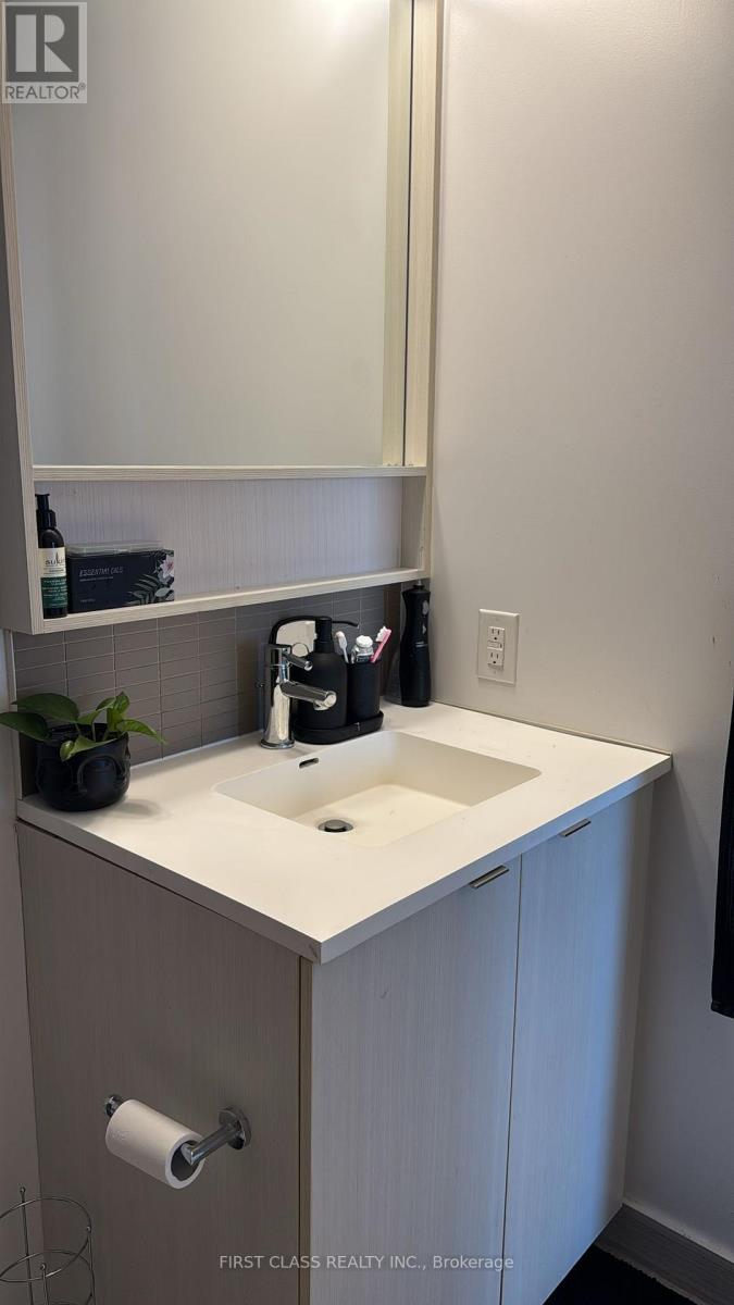 1112 - 2560 Eglinton Avenue W, Mississauga, Ontario  L5M 5R1 - Photo 11 - W12768046