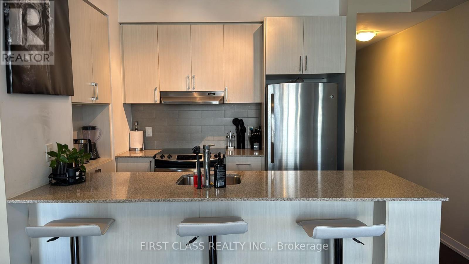 1112 - 2560 Eglinton Avenue W, Mississauga, Ontario  L5M 5R1 - Photo 6 - W12768046