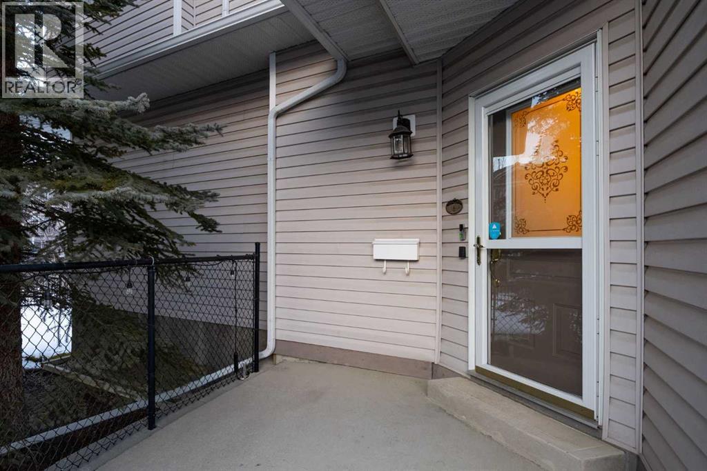 6 Rocky Vista Terrace Nw, Calgary, Alberta  T3G 5G5 - Photo 2 - A2282695