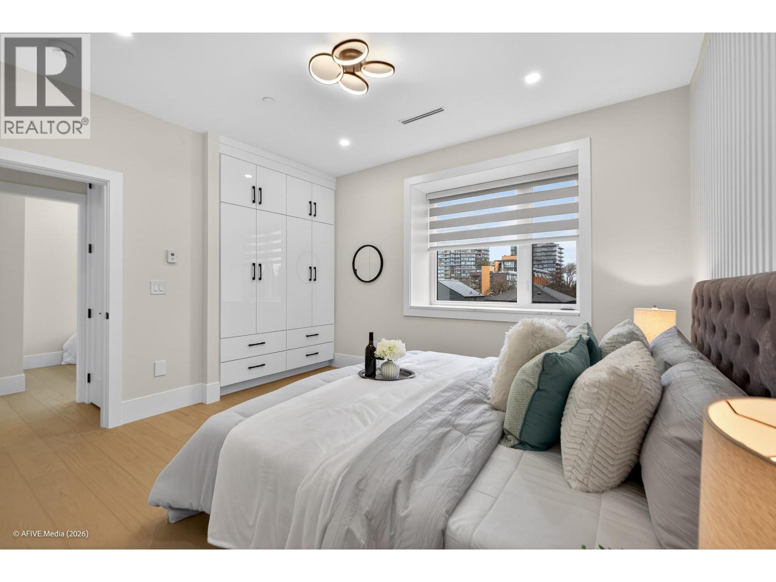 1554 W 66th Avenue, Vancouver, British Columbia  V6P 2R9 - Photo 13 - R3084246