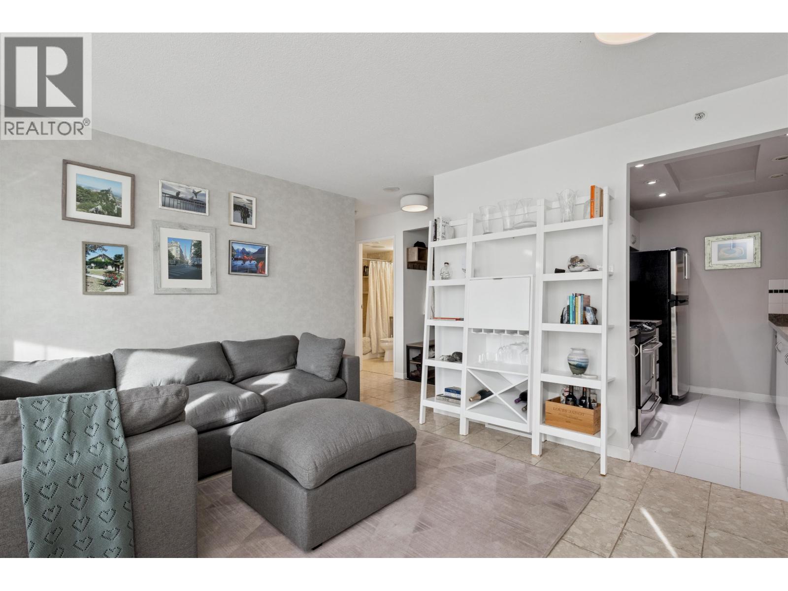 1502 1155 Homer Street, Vancouver, British Columbia  V6B 5T5 - Photo 3 - R3087285