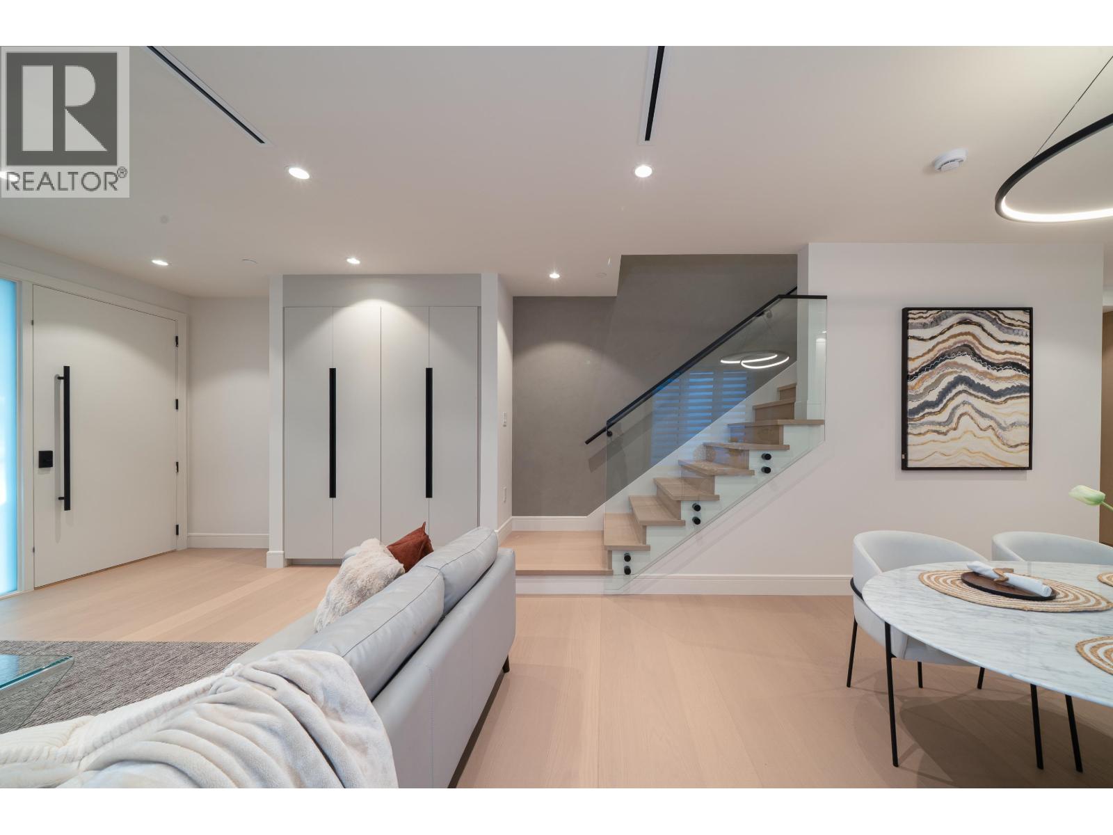 Listing Picture 5 of 32 : 3849 W 26TH AVENUE, Vancouver / 溫哥華 - 魯藝地產 Yvonne Lu Group - MLS Medallion Club Member