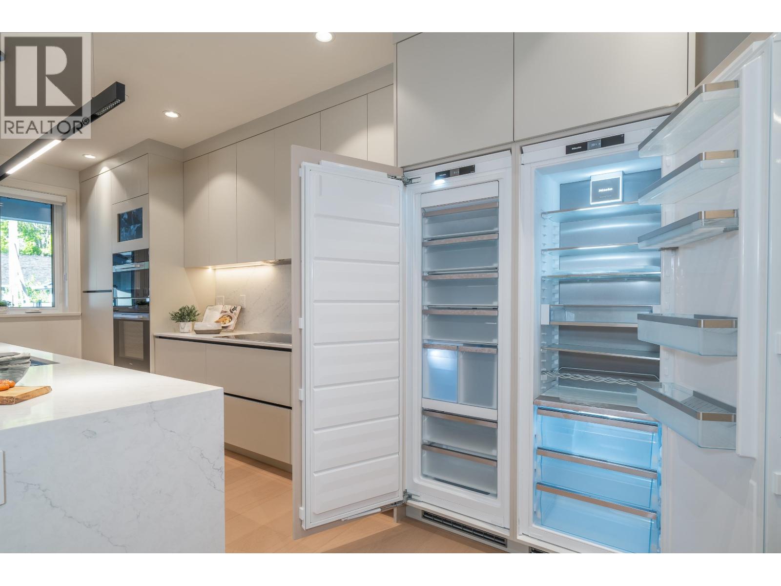 Listing Picture 12 of 32 : 3849 W 26TH AVENUE, Vancouver / 溫哥華 - 魯藝地產 Yvonne Lu Group - MLS Medallion Club Member