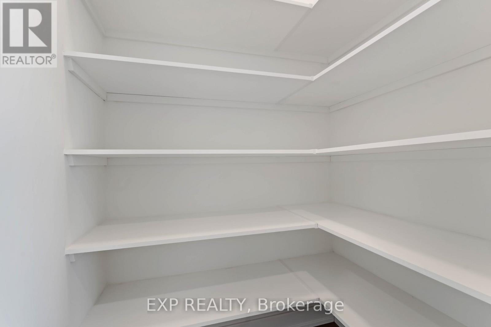 1752 Rotterdam Circle, Ottawa, Ontario  K2W 1A5 - Photo 11 - X12768078