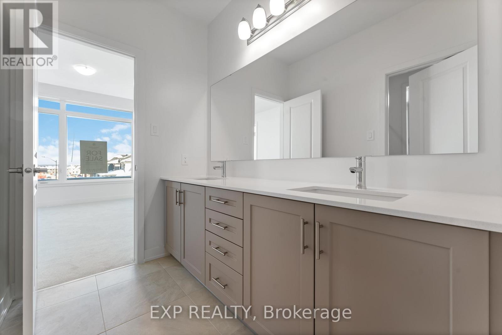 1752 Rotterdam Circle, Ottawa, Ontario  K2W 1A5 - Photo 30 - X12768078