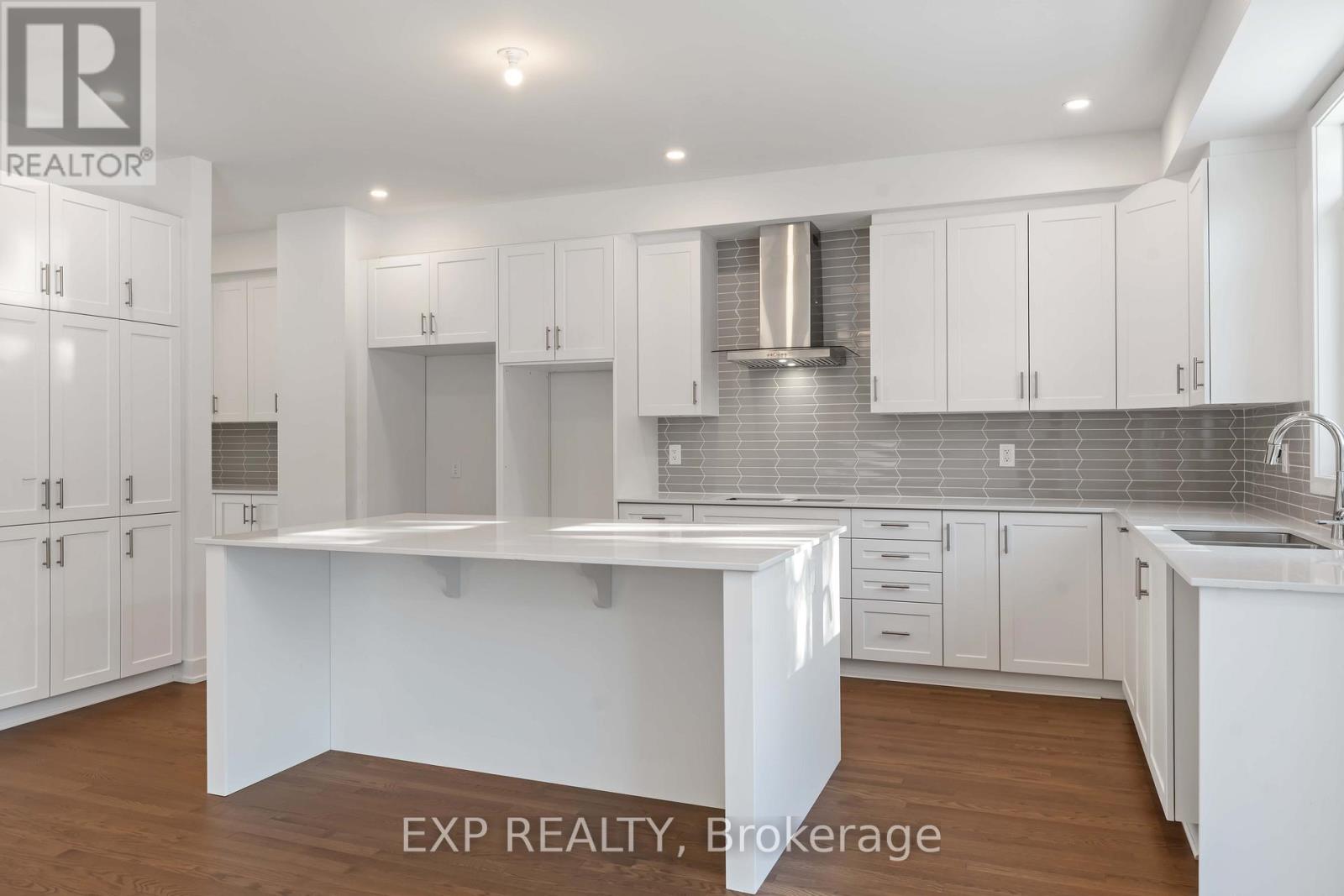 1752 Rotterdam Circle, Ottawa, Ontario  K2W 1A5 - Photo 8 - X12768078