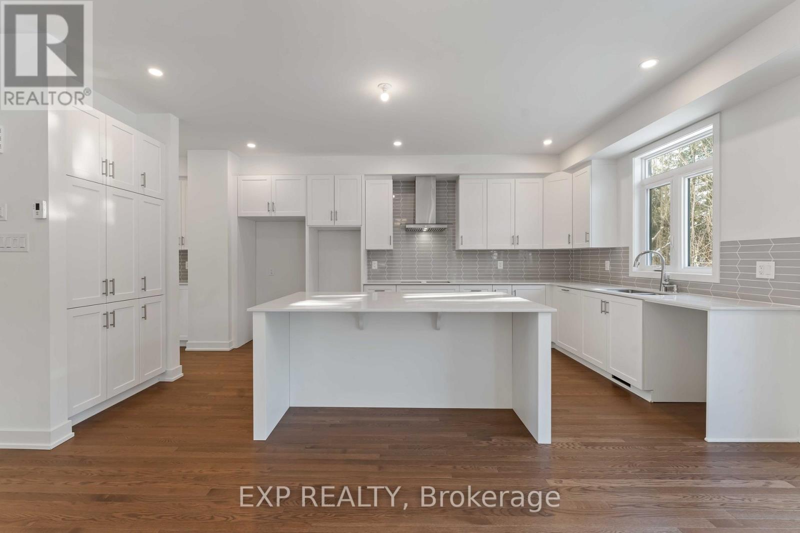 1752 Rotterdam Circle, Ottawa, Ontario  K2W 1A5 - Photo 9 - X12768078