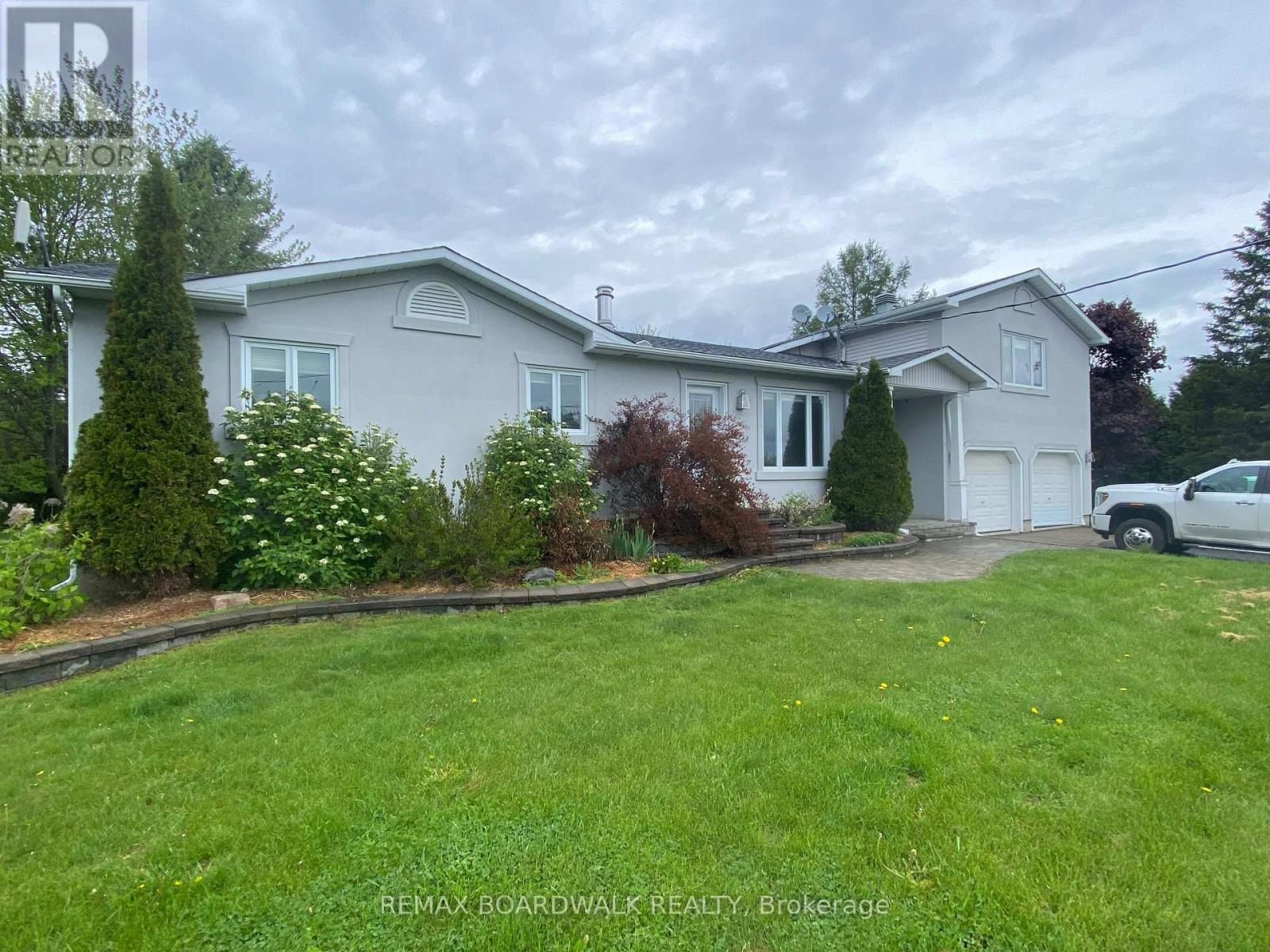 6222 Dunning Road S, Ottawa, Ontario  K0A 3H0 - Photo 2 - X12768090