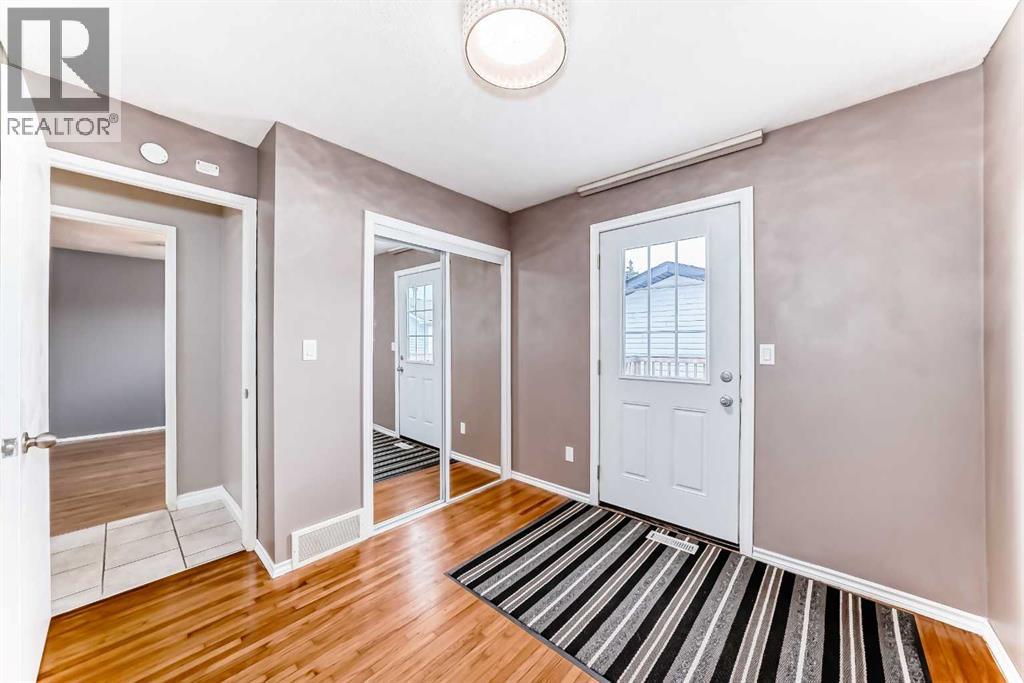 3042 31a Street Se, Calgary, Alberta  T2B 0S9 - Photo 12 - A2284059