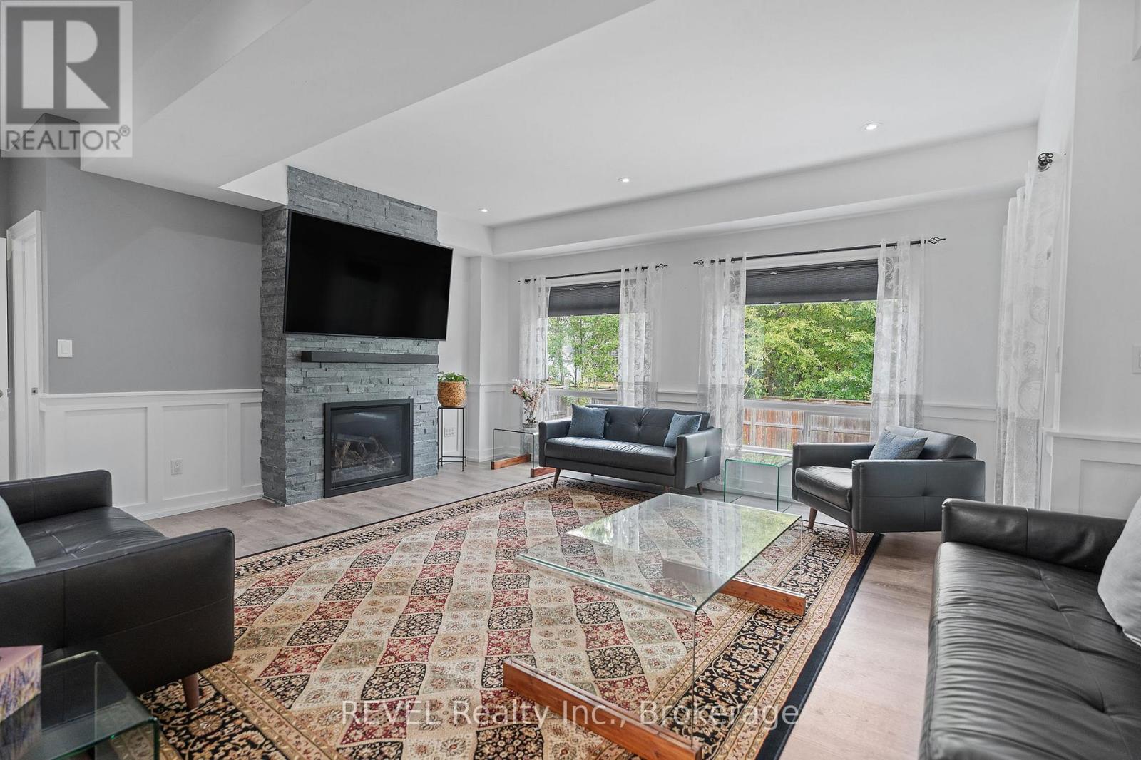 1018 Kerby Street, Fort Erie (Crescent Park), Ontario  L2A 0B9 - Photo 5 - X12768086