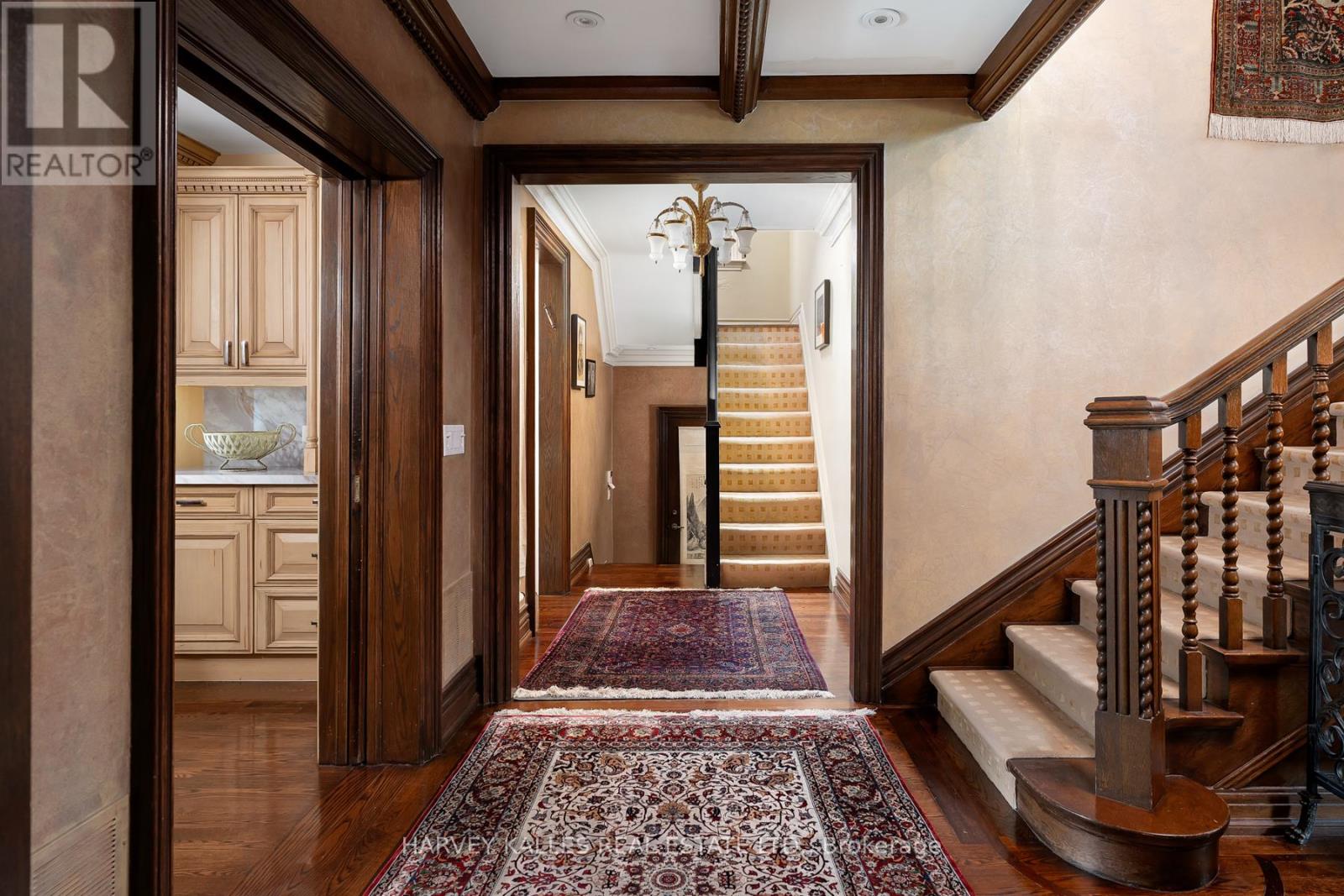 7 Ridgewood Road, Toronto (Forest Hill South), Ontario  M5P 1T4 - Photo 3 - C12768082