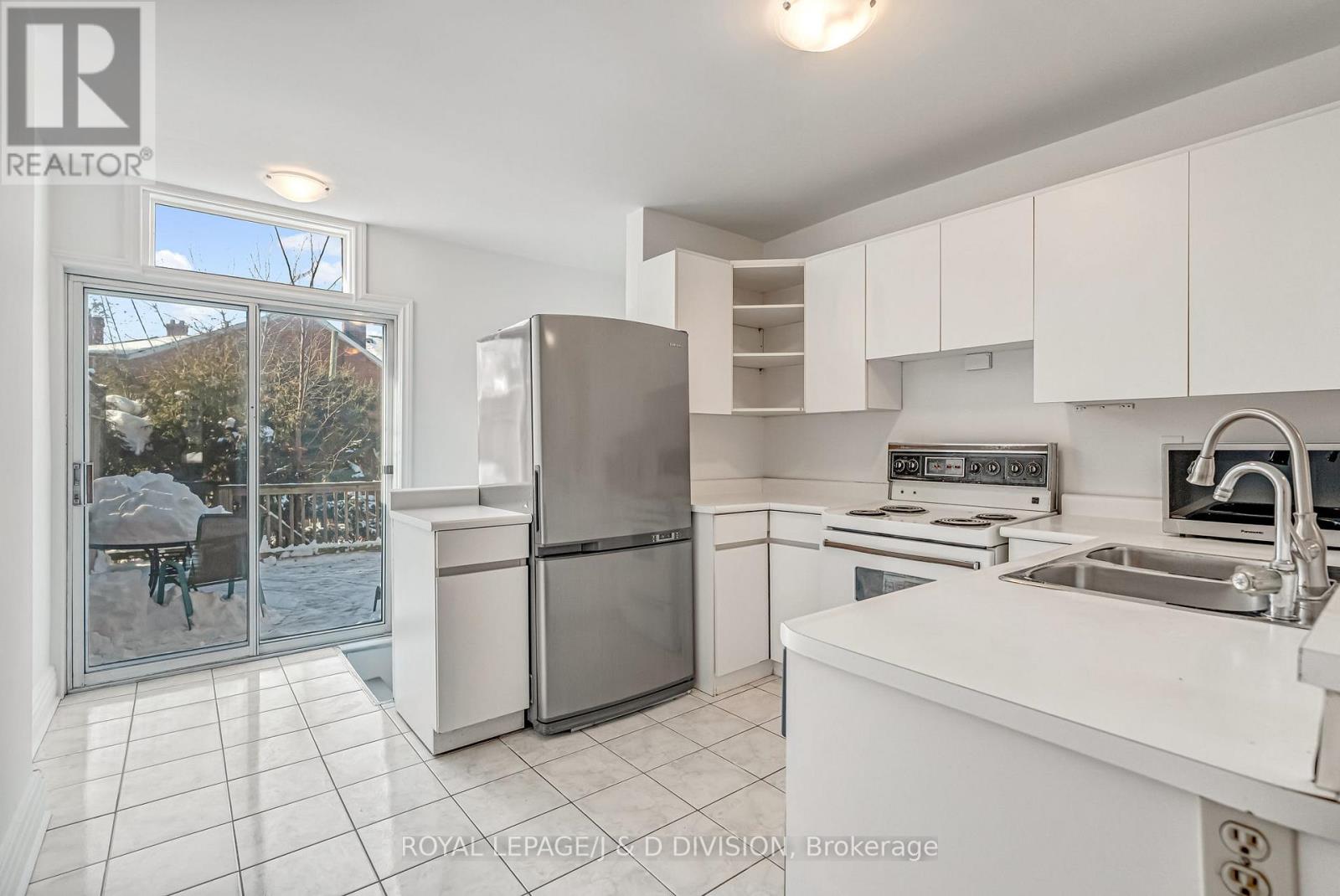 174 Arlington Avenue, Toronto, Ontario  M6C 2Z2 - Photo 10 - C12768112